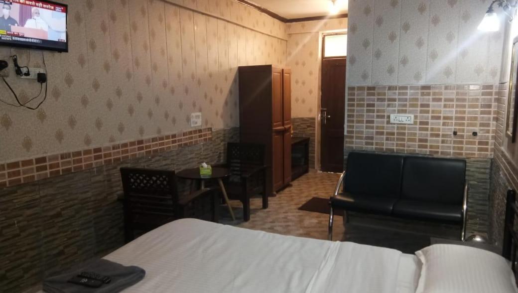Hotel O Hya'S Homestay Dehradun Exterior photo